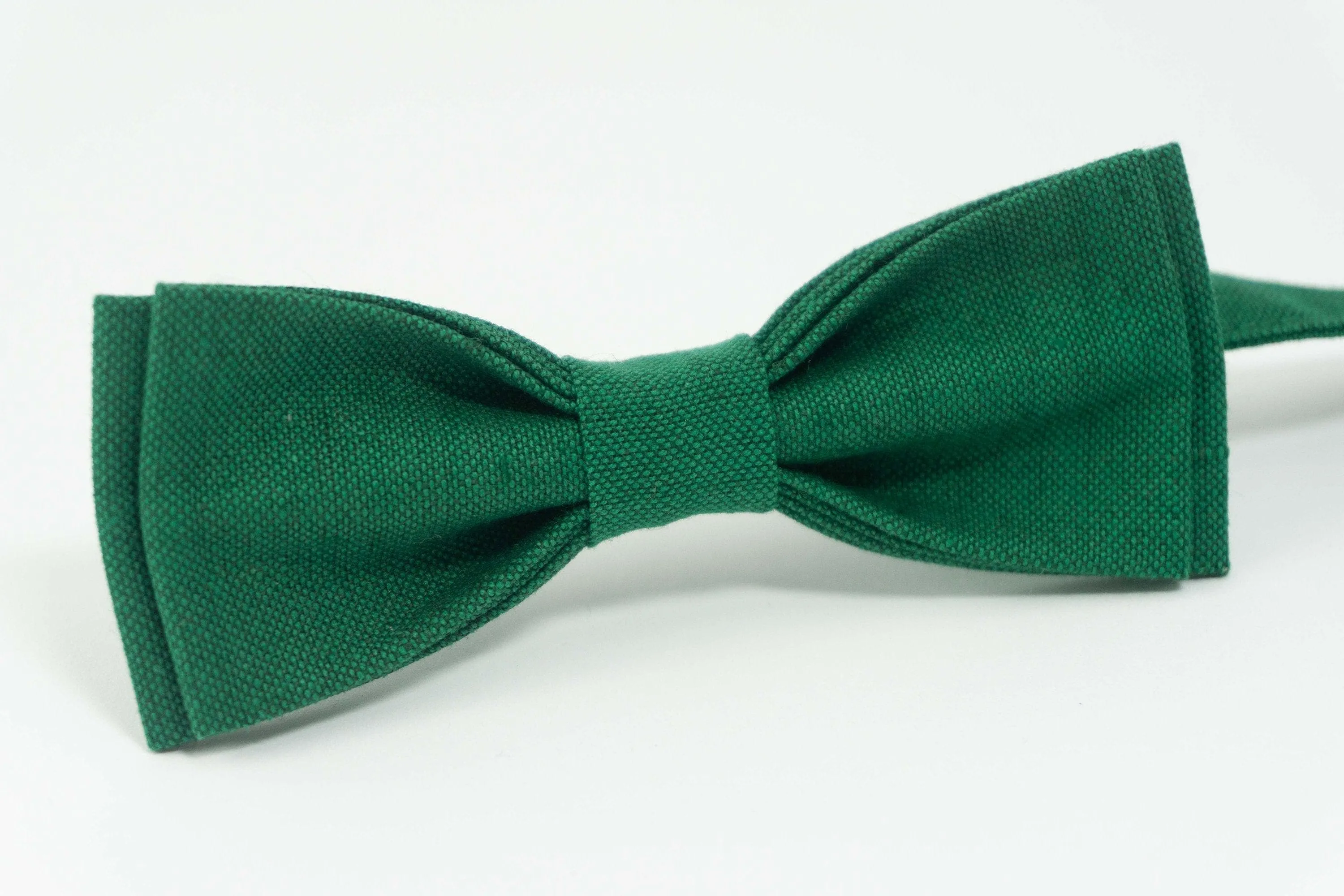 Emerald green wedding bow tie |  groom bow ties